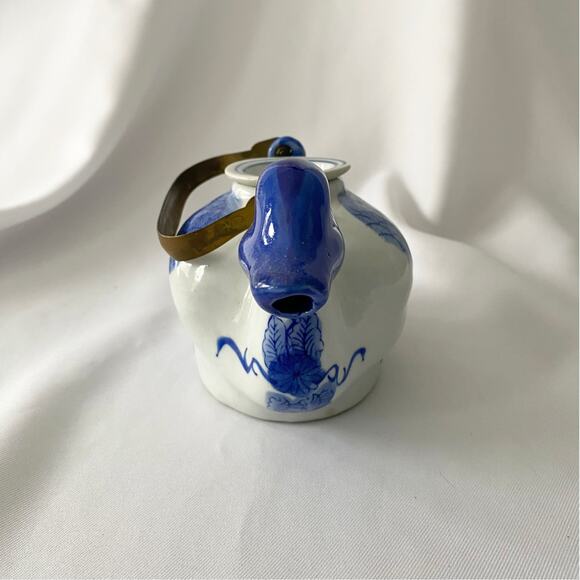 Vintage Blue and White Duck Teapot with Brass Handle - Collectible Ceramic - Picture 4 of 9